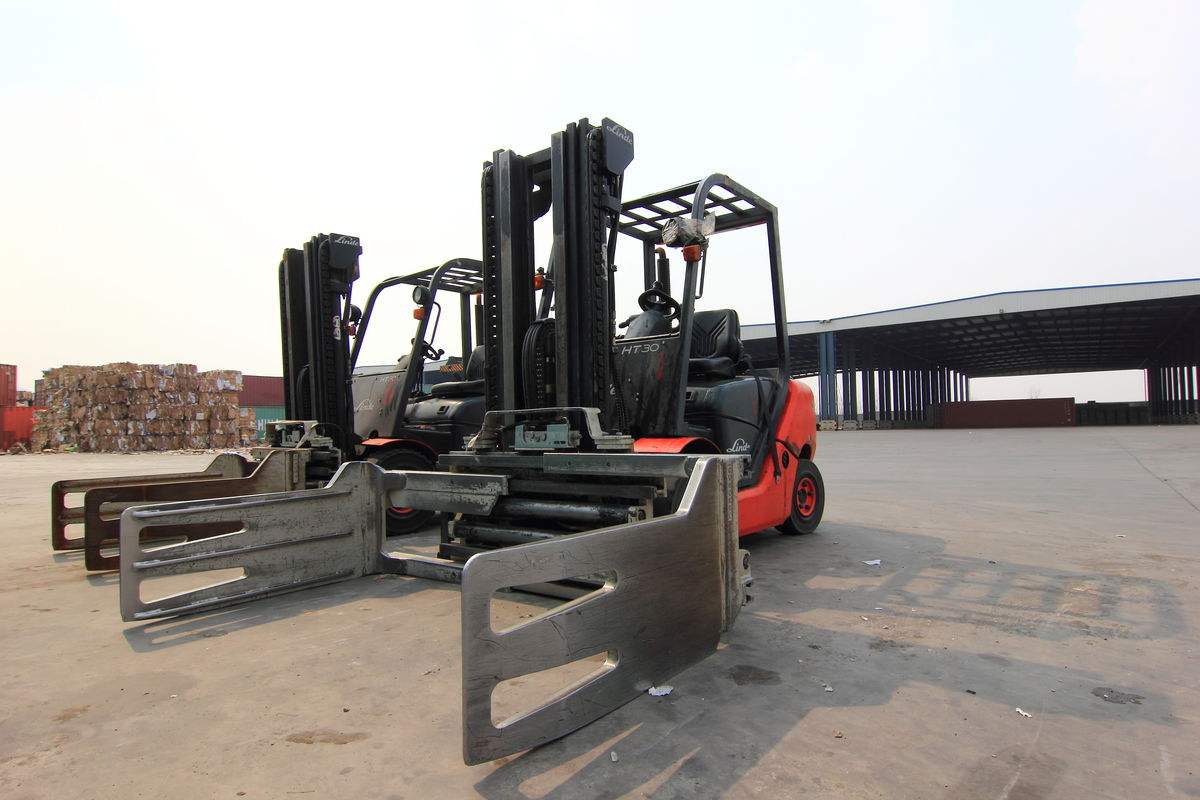 ������܇���⹫˾�ă�ȼ��܇�����Ď׷N