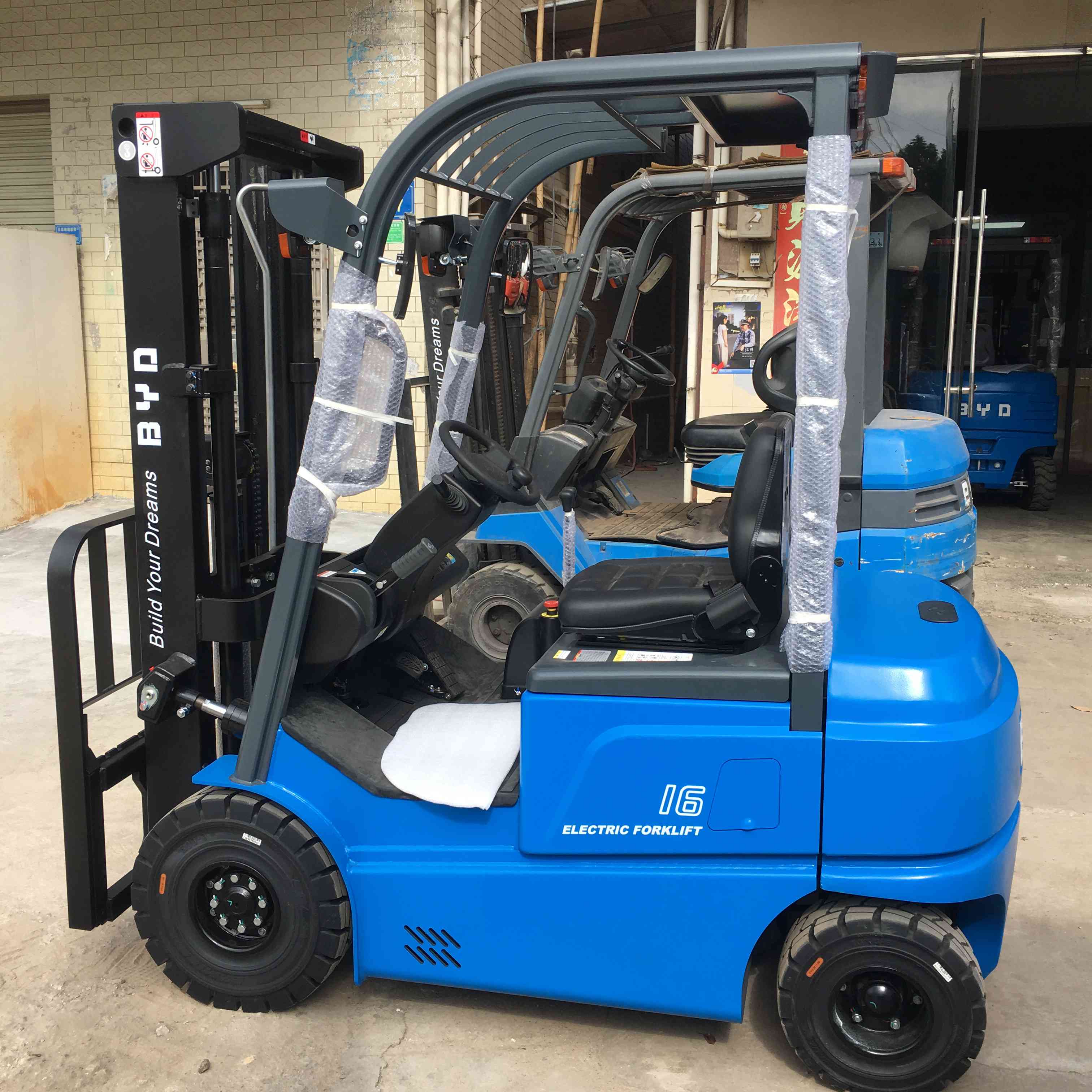 亦莊叉車出租公司電池所產生極板化原因